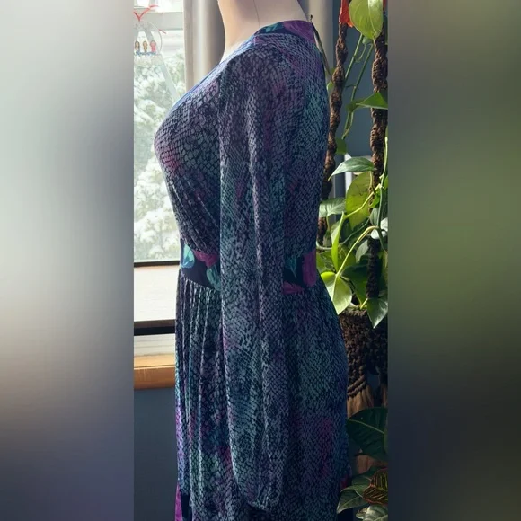 IMAN Multicolor Floral and Snake Print Long Sleeve Dress - Picture 4 of 9